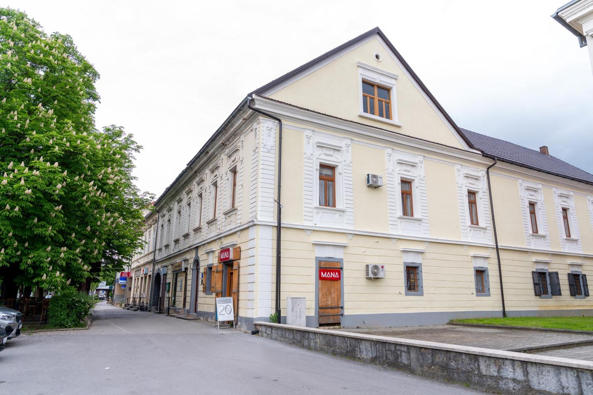 Apartments Paradiso Otočac Exteriör bild