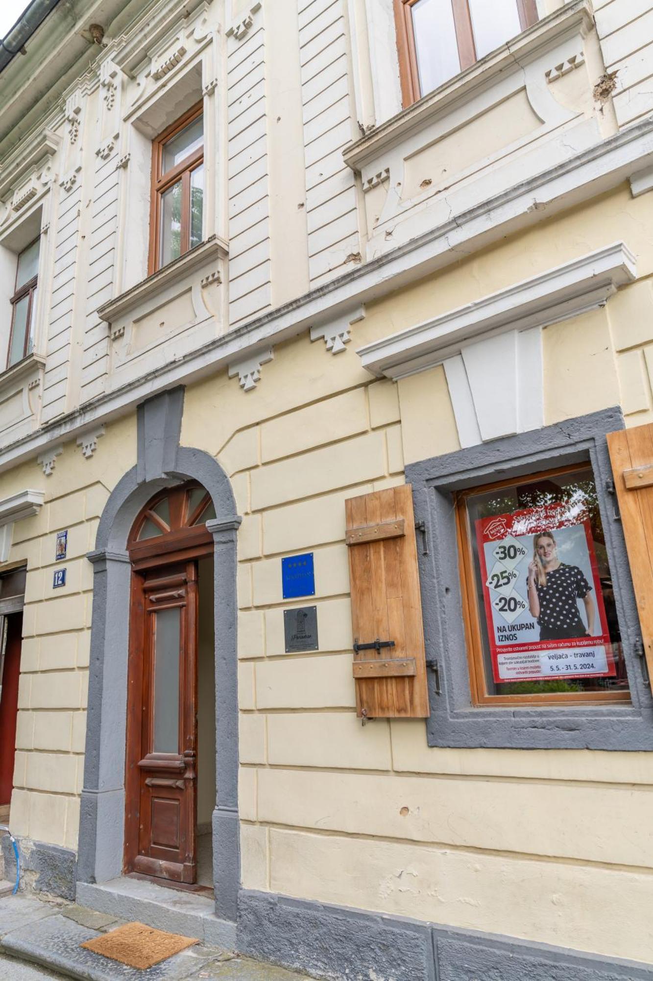 Apartments Paradiso Otočac Exteriör bild